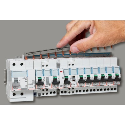 DX³ CA INVERSEUR - 6A 240V~