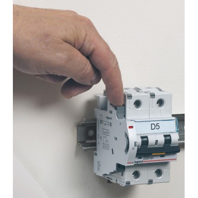 DX³ CA INVERSEUR - 6A 240V~
