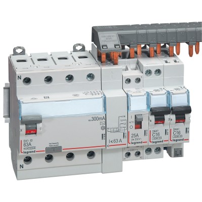 PEIGNE LEGRAND TETRA TETE DE GROUPE HX³ 12 MODULES 
