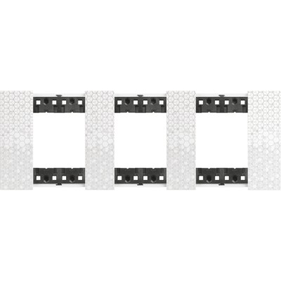 LIVING NOW PIXEL PLAQUE 3 x 2M